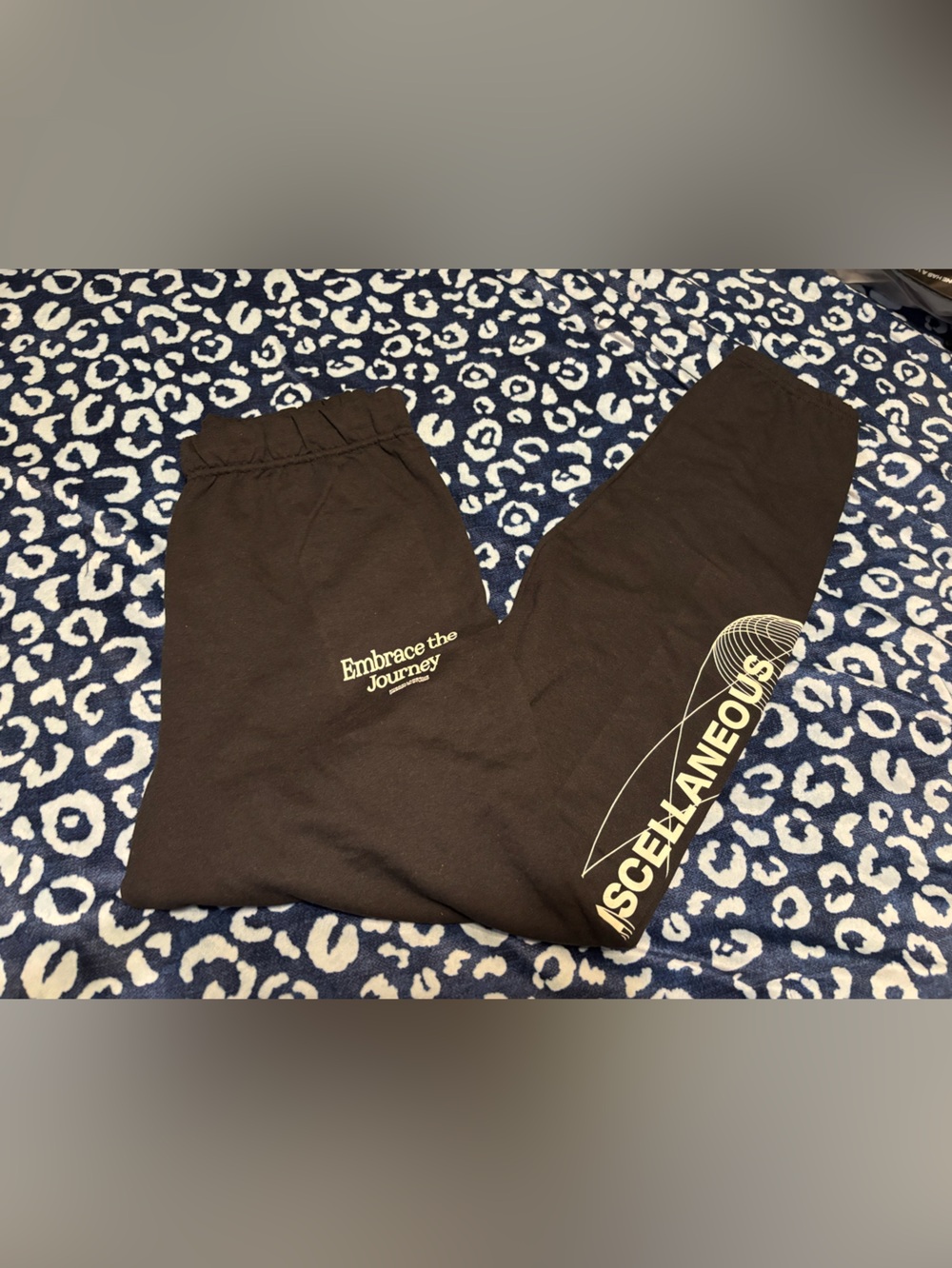 Black Graphic Jogger Sweatpants with 'Embrace the Journey' Detail